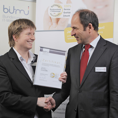 Elke Spiegelhalter receives Award